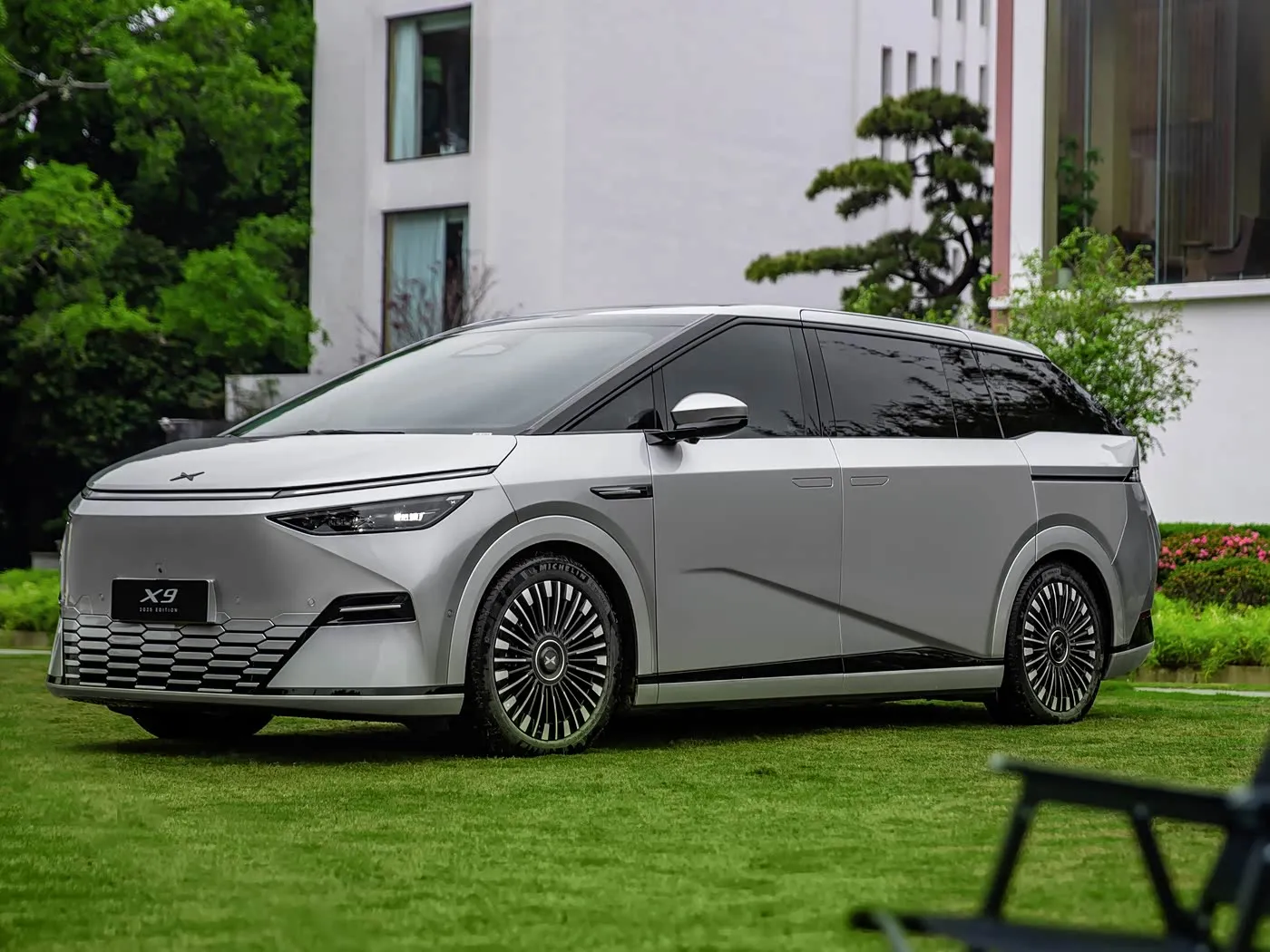 Xpeng X9 Long Range MPV SUV Чысты электрычны левы руль Канкурэнтаздольная цана Новы энергетычны аўтамабіль
