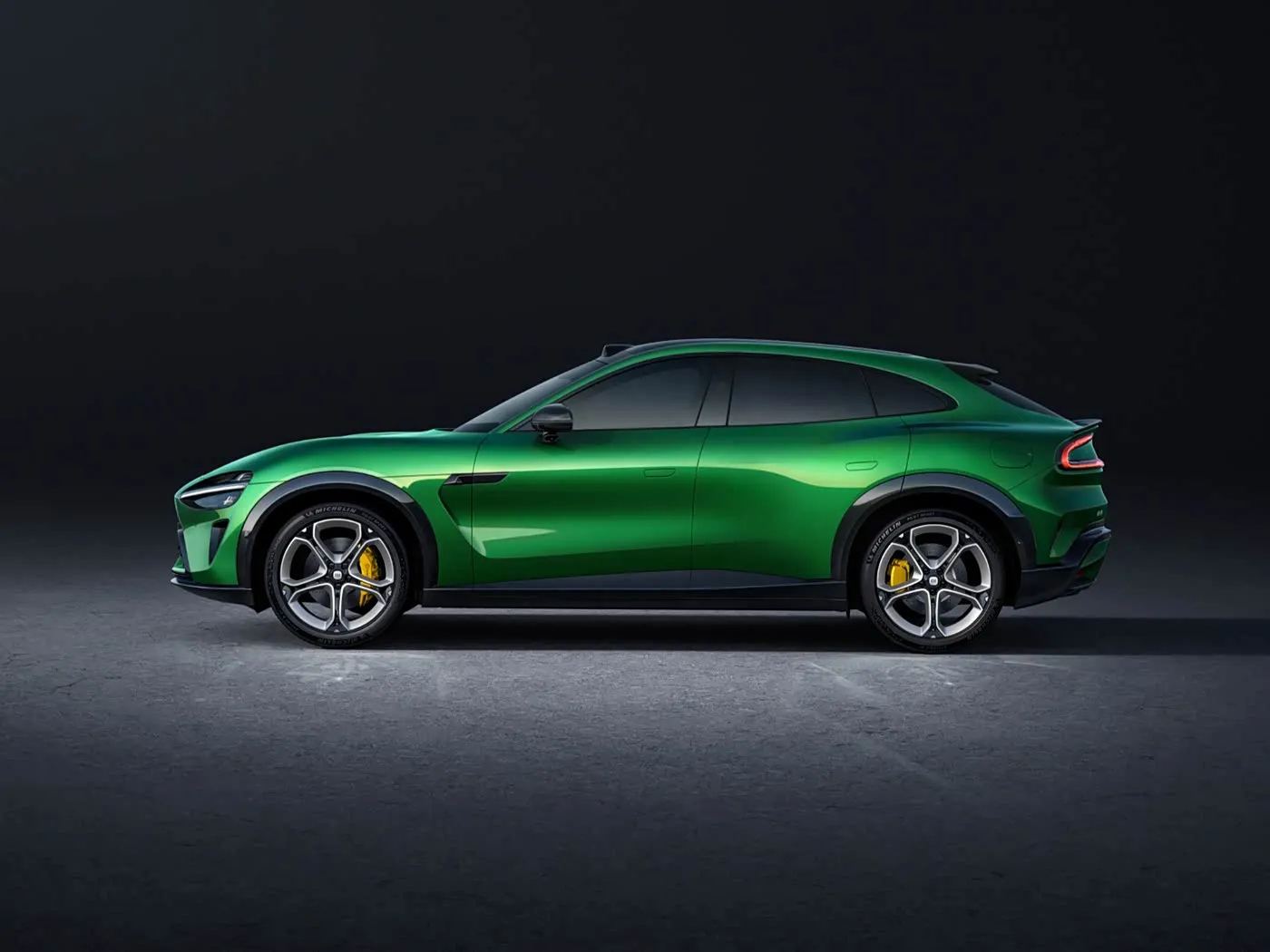 ГАРАЧЫ РАСДАЖ XIAOMI YU7 НОВЫ ЭНЕРГЕТИЧНЫ АВТОМАБІЛЬ EV SUV колавая база далёкага радыусу дзеяння 5 сядзенняў цалевы экран