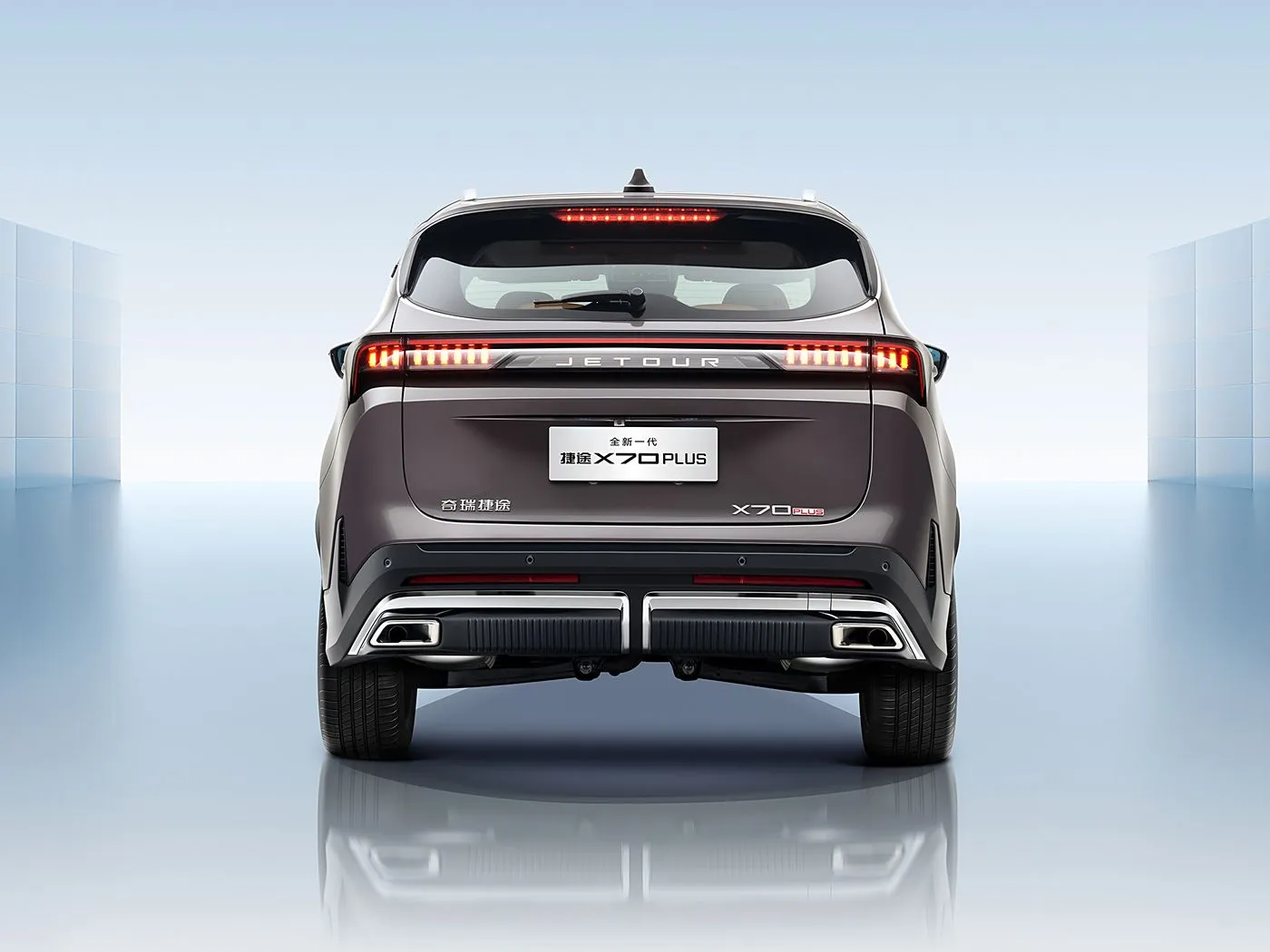 Абсалютна новы пазадарожнік Chery Jetour X70 PLUS, аўтаматычны прывад, скураныя сядзенні са сплаву даху і выкідаў Euro VI.