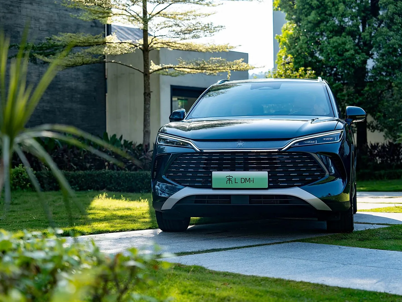 BYD Song L DM-i Кампактны пазадарожнік PHEV Далёкі, хуткасны новы энергетычны аўтамабіль DiPilot 2.0 Сядзенні з падагрэвам Панарамная камера 360°