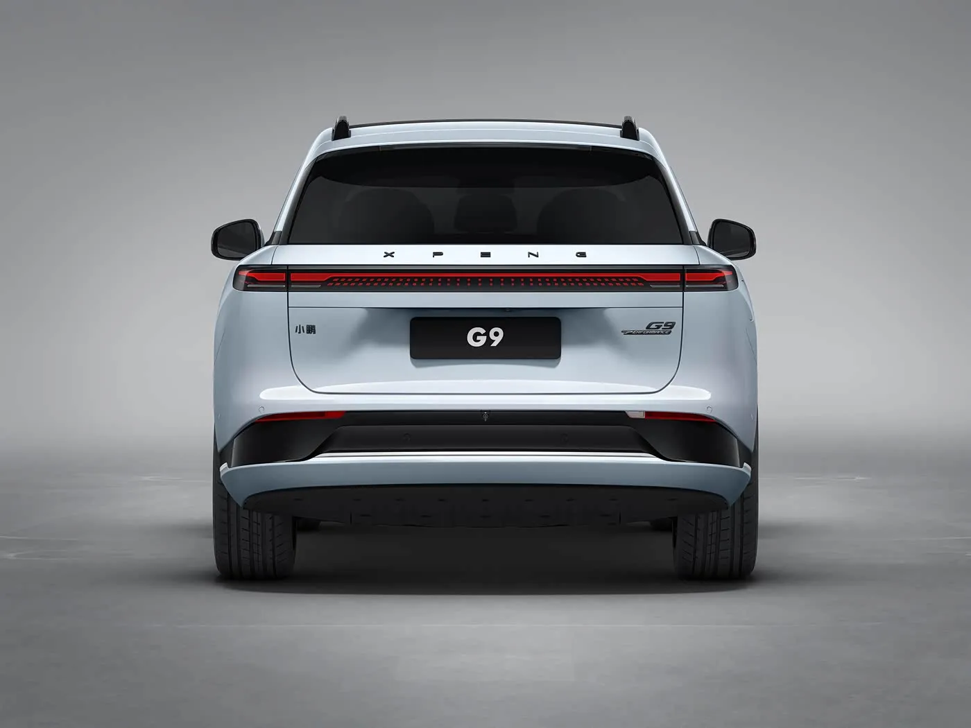 Раскошны 4-дзвярны 5-мясцовы пазадарожнік Xpeng G9, электрамабіль New Energy MPV Хэтчбэк з рэжымам 4WD Drive Power PHEV і рухавіком EV злева