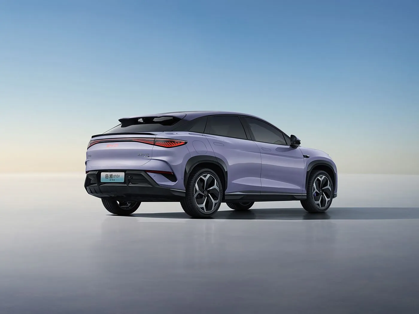 BYD Sea Lion 07 DM-i Складаны PHEV LONG RANGDE Advanced Driver Assistance