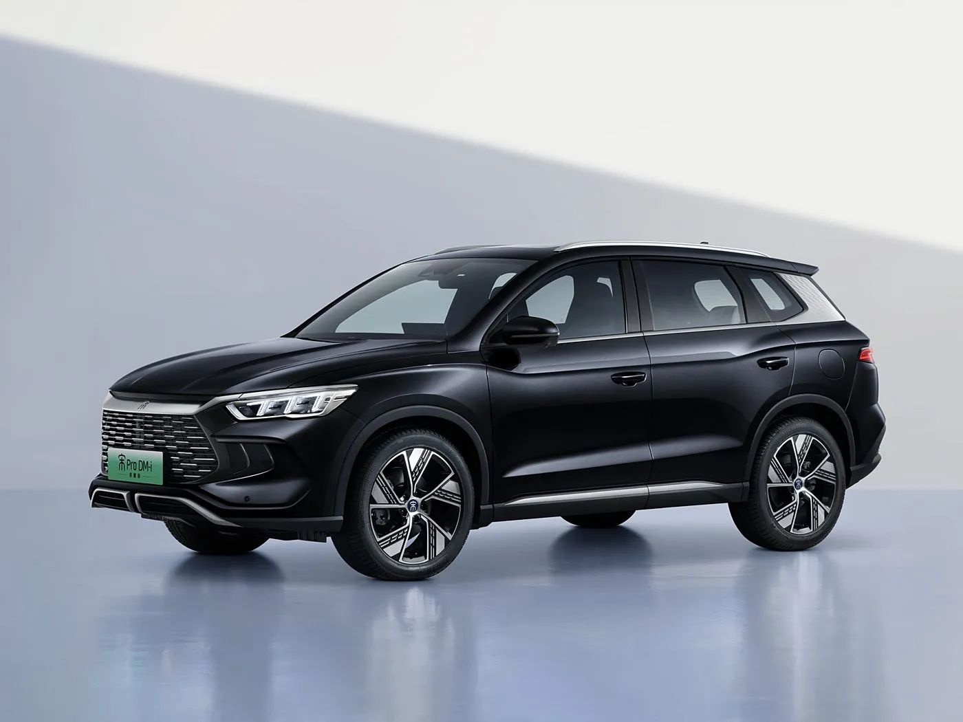 Кампактны пазадарожнік BYD Song Pro DM-i PHEV з гібрыдным аўтамабілем далёкага радыусу дзеяння НОВЫ ЭНЕРГЕТИЧНЫ аўтамабіль