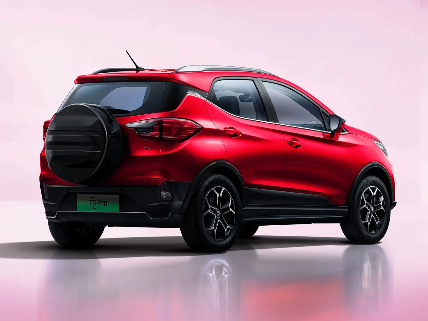 Раскошны электрычны пазадарожнік BYD Yuan Pro з прабегам на 320 км. Пашыраныя функцыі для гарадской язды. Новы энергетычны аўтамабіль