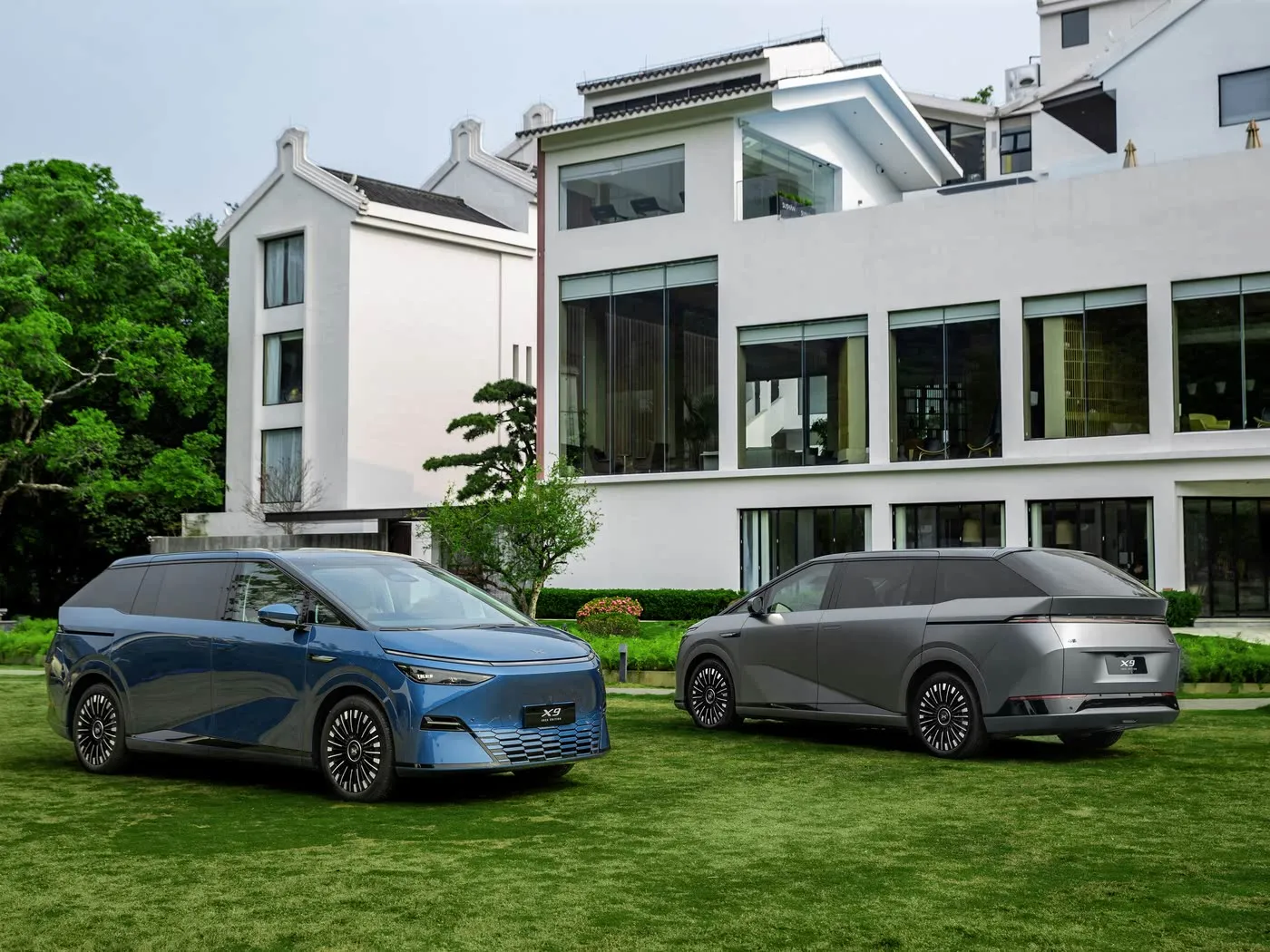 Xpeng X9 Long Range MPV SUV Чысты электрычны левы руль Канкурэнтаздольная цана Новы энергетычны аўтамабіль
