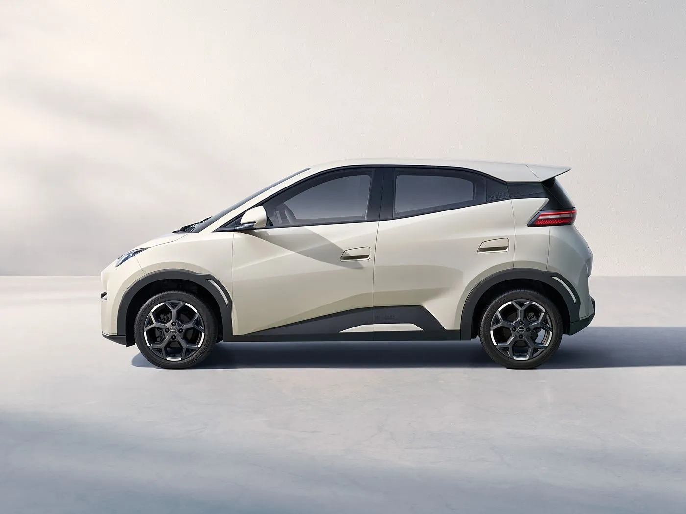 BYD Seagull EV Hatchback Mini Smart SUV з пярэднім прывадам і камерай задняга выгляду Новы энергетычны аўтамабіль на літыевых батарэях Гарачая распродаж