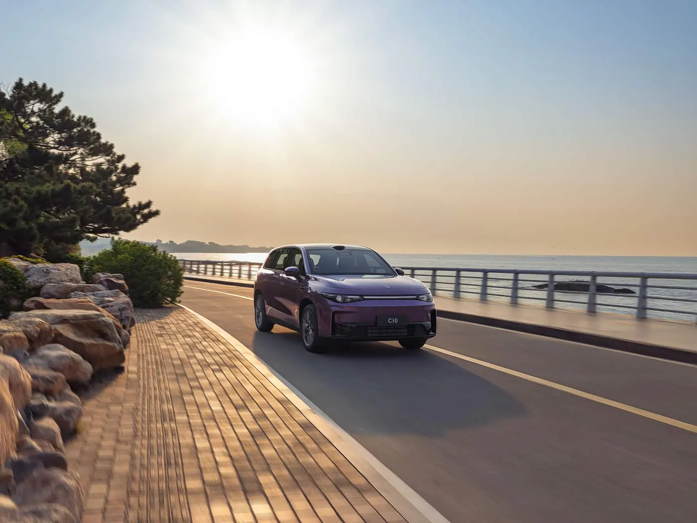 Гібрыдны высакахуткасны 4WD электрычны пазадарожнік LEAPMOTOR C10 з запасам ходу 170 км, новы энергетычны аўтамабіль з Кітая